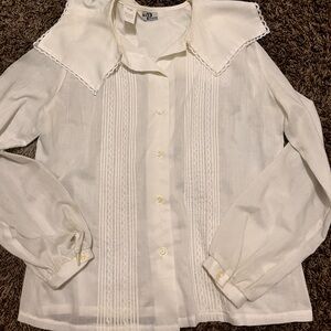 White Button-Up Blouse with Lace Collar